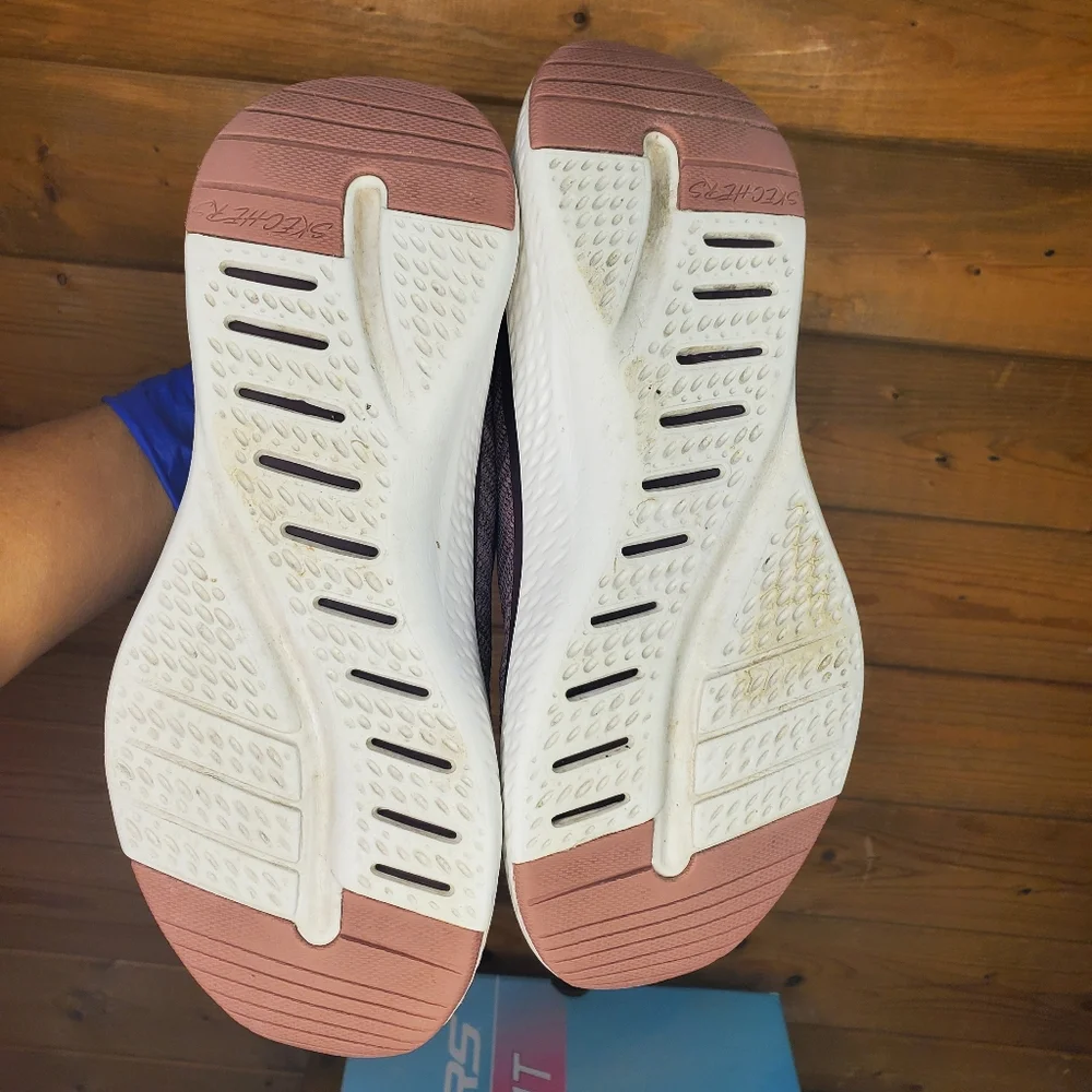 ❤️SKECHERS Stretch fit w/air-cooled memory foam solar fuse-LITE JOY NAUV…